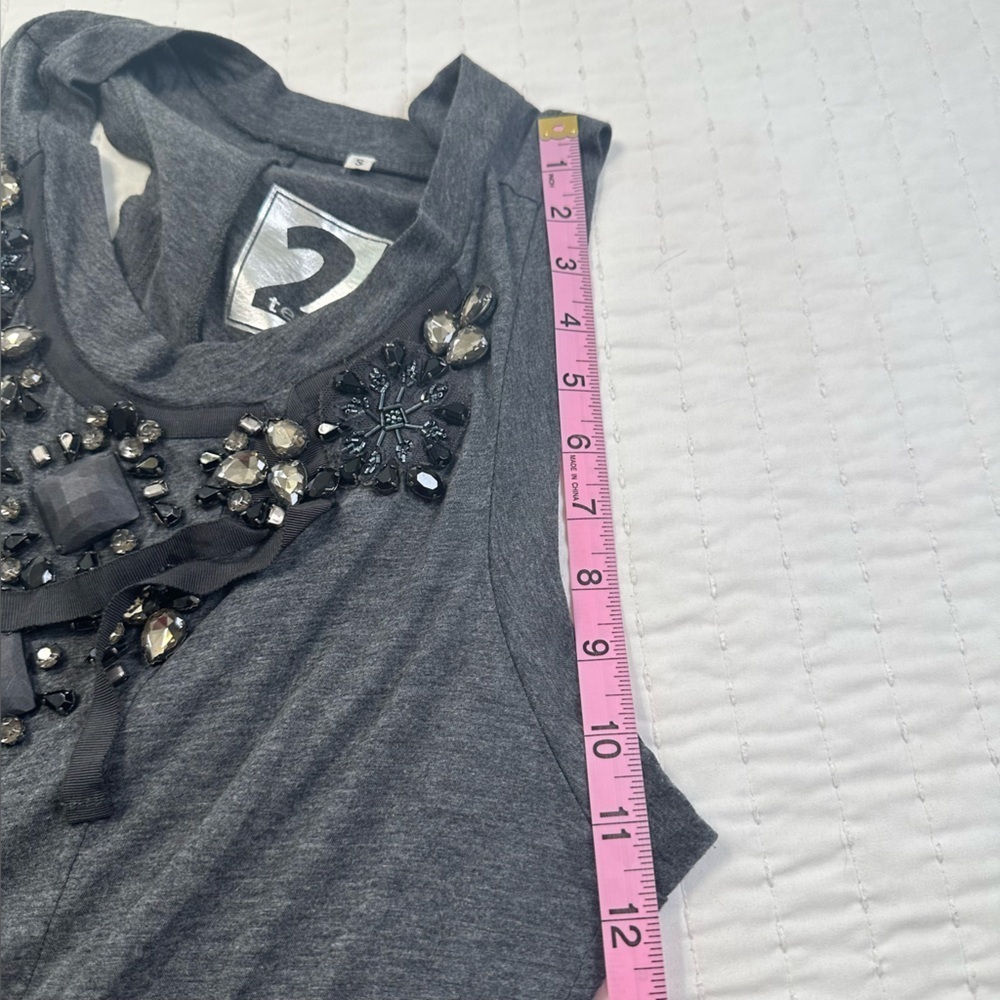 Gray Sleeveless Beaded Mini Dress with 2 Front Pockets - Picture 11 of 12